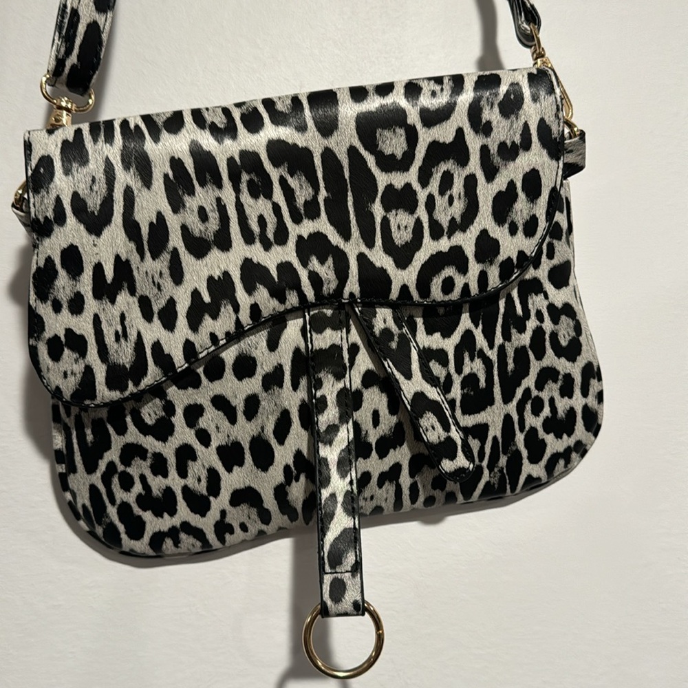 Leopard Print Bag - Picture 3 of 8